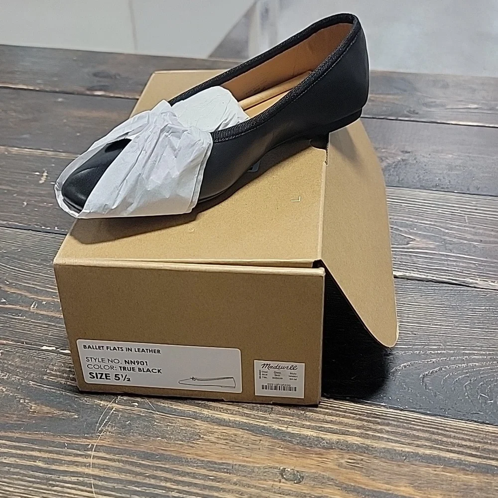 Madewell Black Leather Flats - Picture 3 of 7